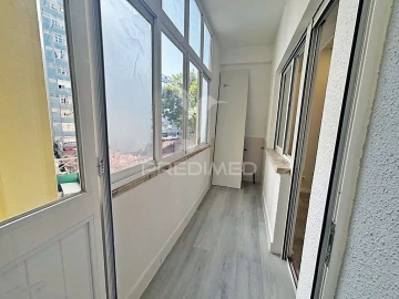 Apartamento T1 para Venda em Venteira