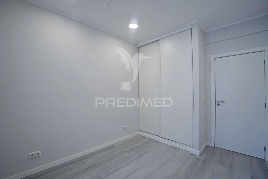 Apartamento T1 para Venda em Venteira Foto 8
