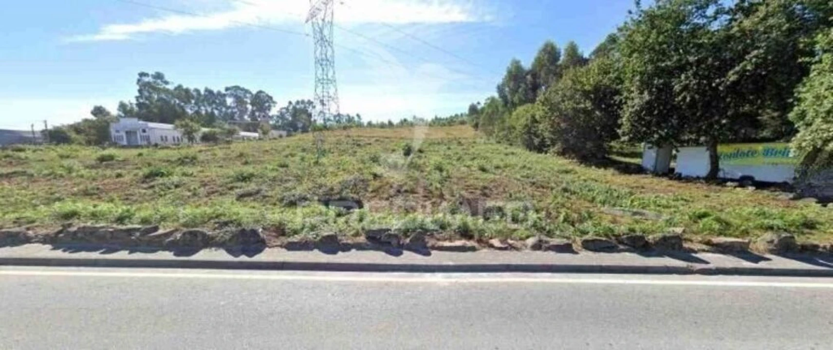 Terreno para Venda em Carvalhosa Foto 2