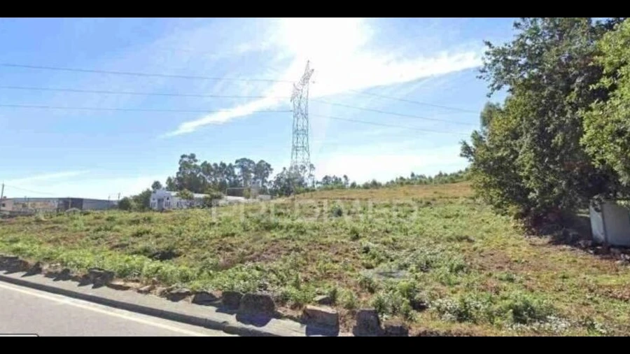Terreno para Venda em Carvalhosa