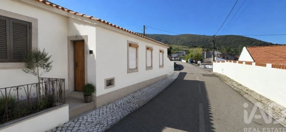 Moradia T2 para Venda em Lamas e Cercal
