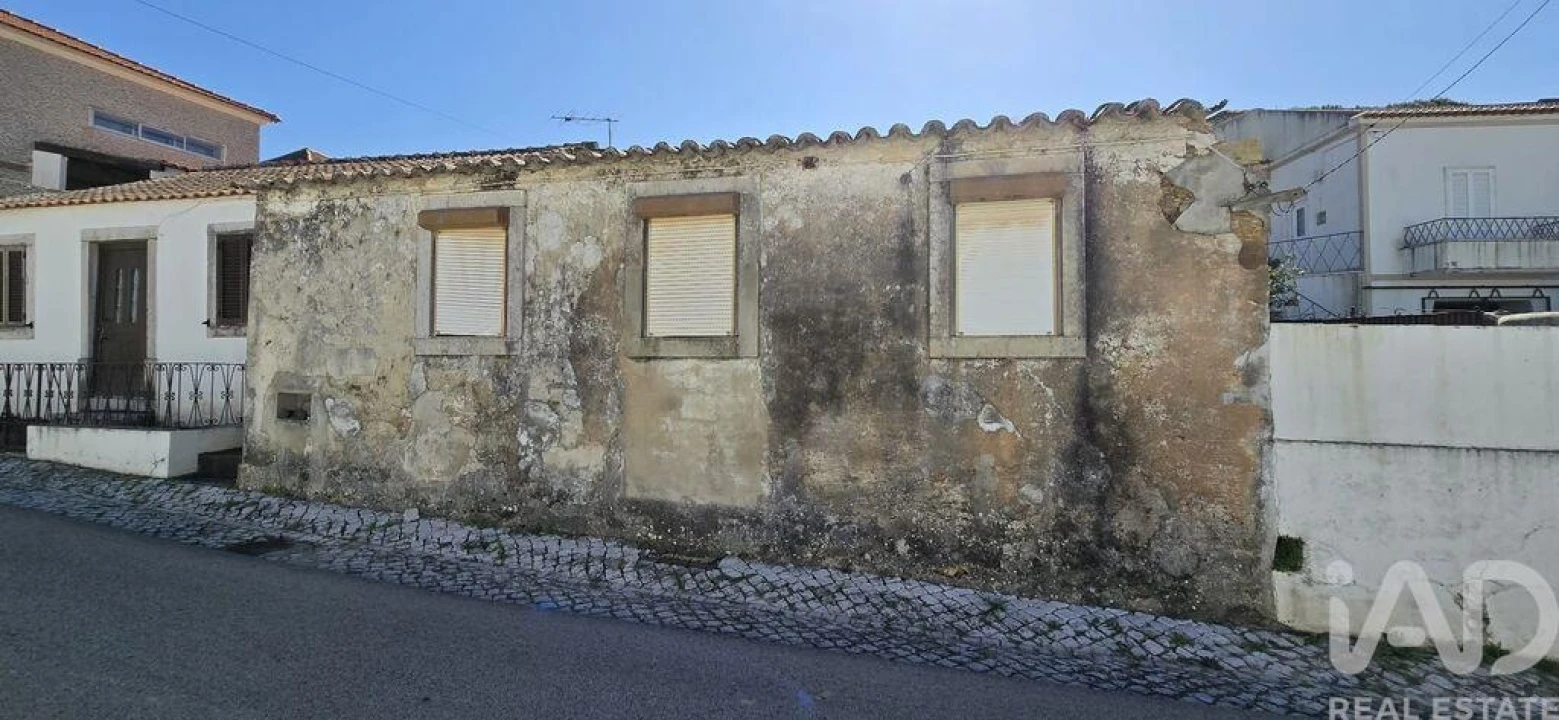 Moradia T2 para Venda em Lamas e Cercal Foto 5