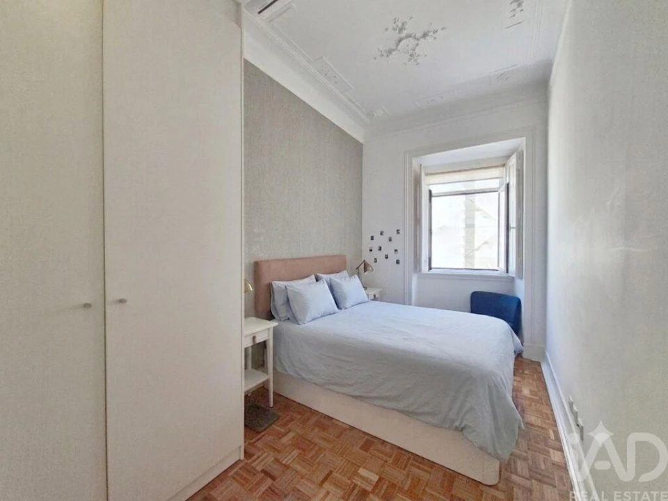 Apartamento T2 para Arrendamento em Santo António Foto 14