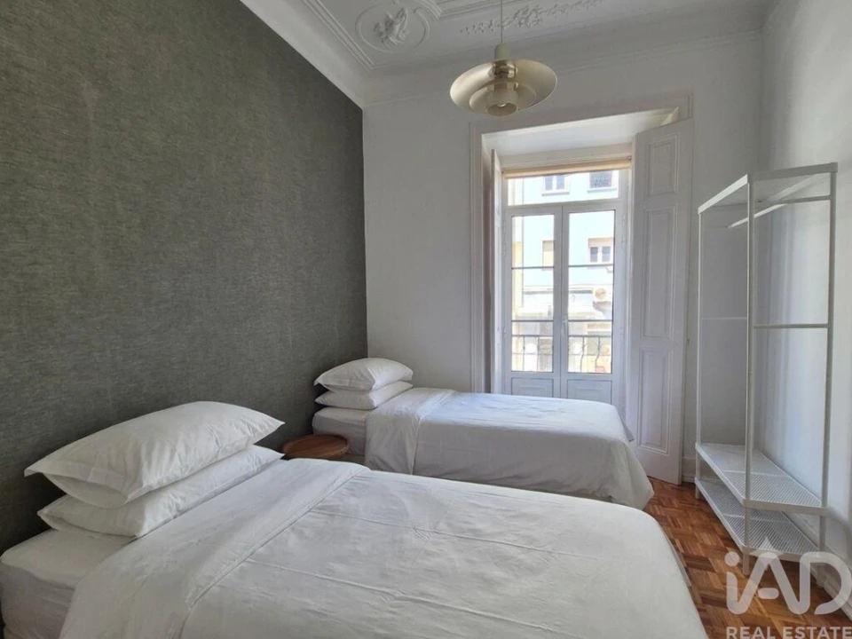 Apartamento T2 para Arrendamento em Santo António Foto 18