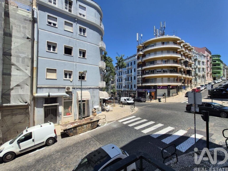 Apartamento T2 para Arrendamento em Santo António Foto 21