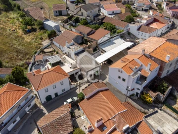 Armazém para Venda em Vilarinho dos Galegos e Ventozelo