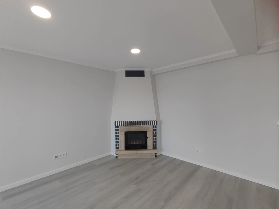 Apartamento T4 para Venda em Amora Foto 23