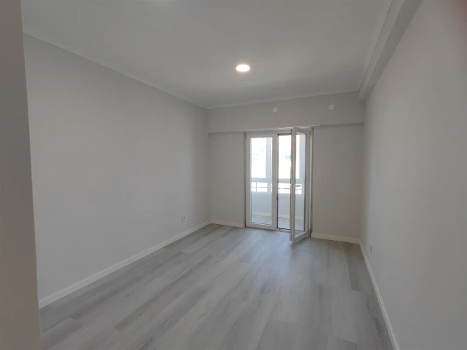 Apartamento T4 para Venda em Amora Foto 8