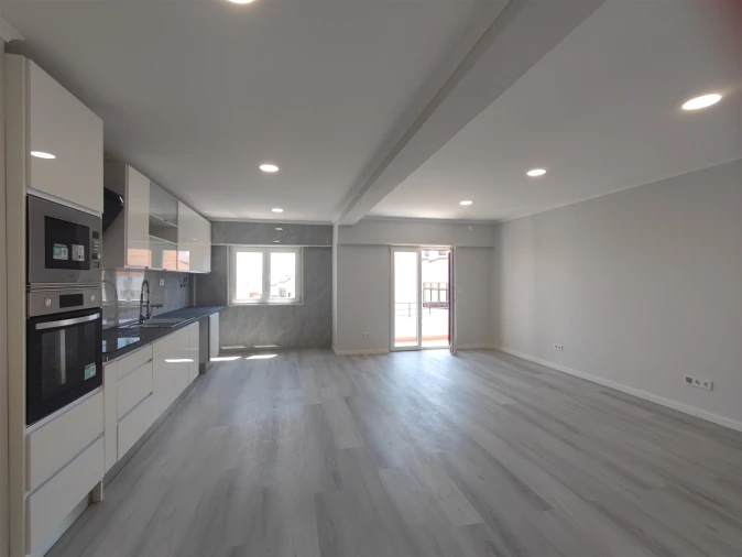Apartamento T4 para Venda em Amora Foto 28