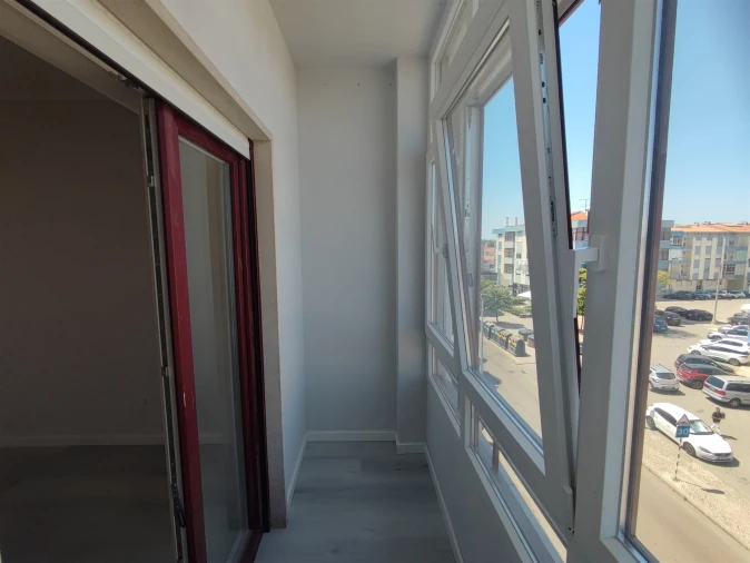 Apartamento T4 para Venda em Amora Foto 4