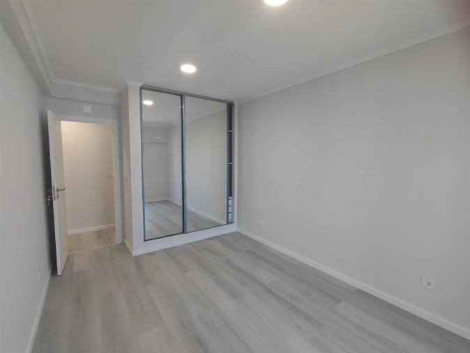 Apartamento T4 para Venda em Amora Foto 5