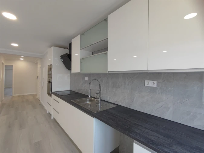 Apartamento T4 para Venda em Amora Foto 30