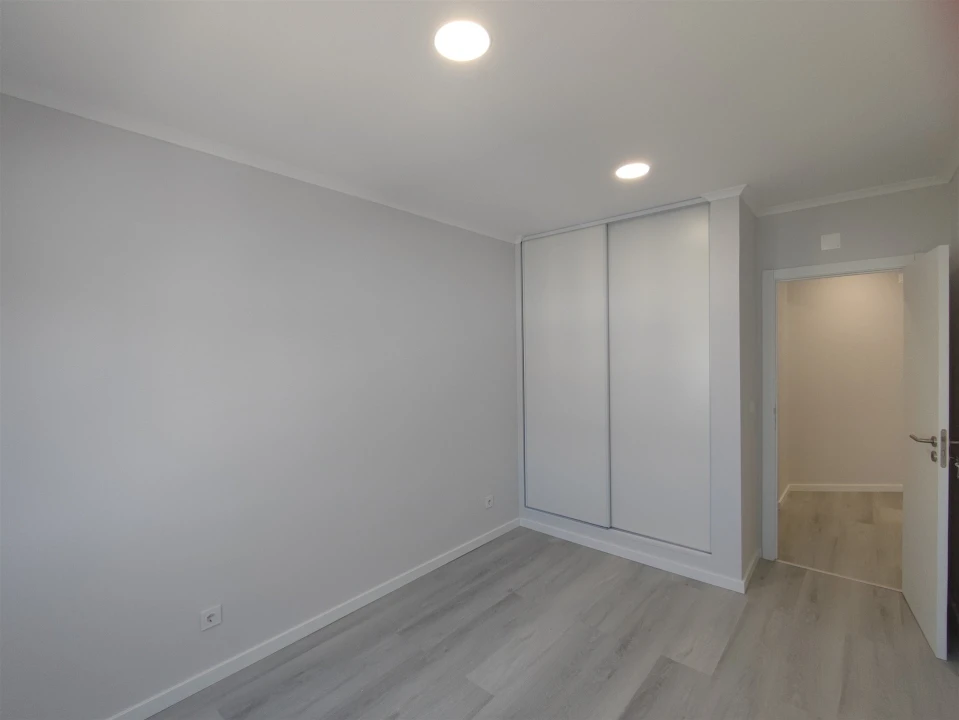 Apartamento T4 para Venda em Amora Foto 13