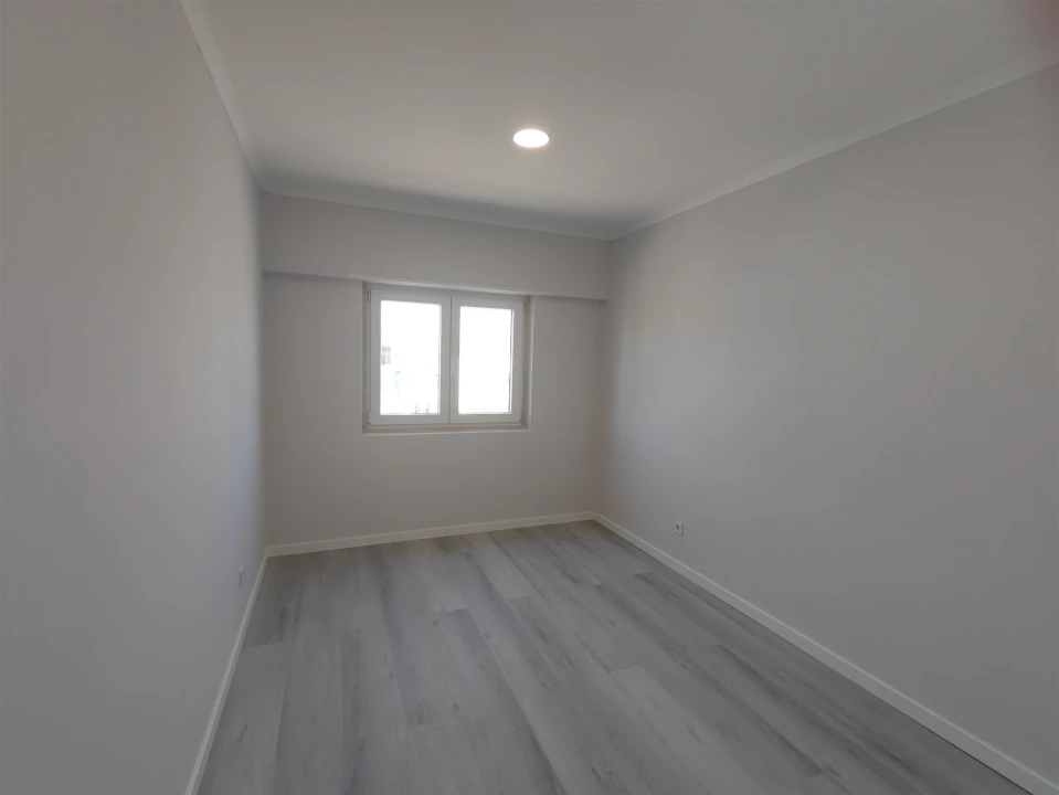 Apartamento T4 para Venda em Amora Foto 14