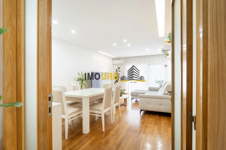Apartamento T2 para Venda em Parceiros e Azoia Foto 4