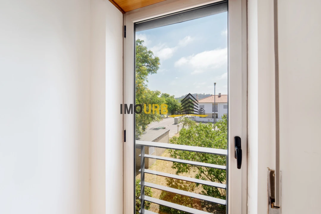 Apartamento T2 para Venda em Parceiros e Azoia Foto 20