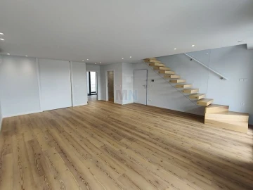 Apartamento T4 para Venda em Santo Antonio dos Olivais