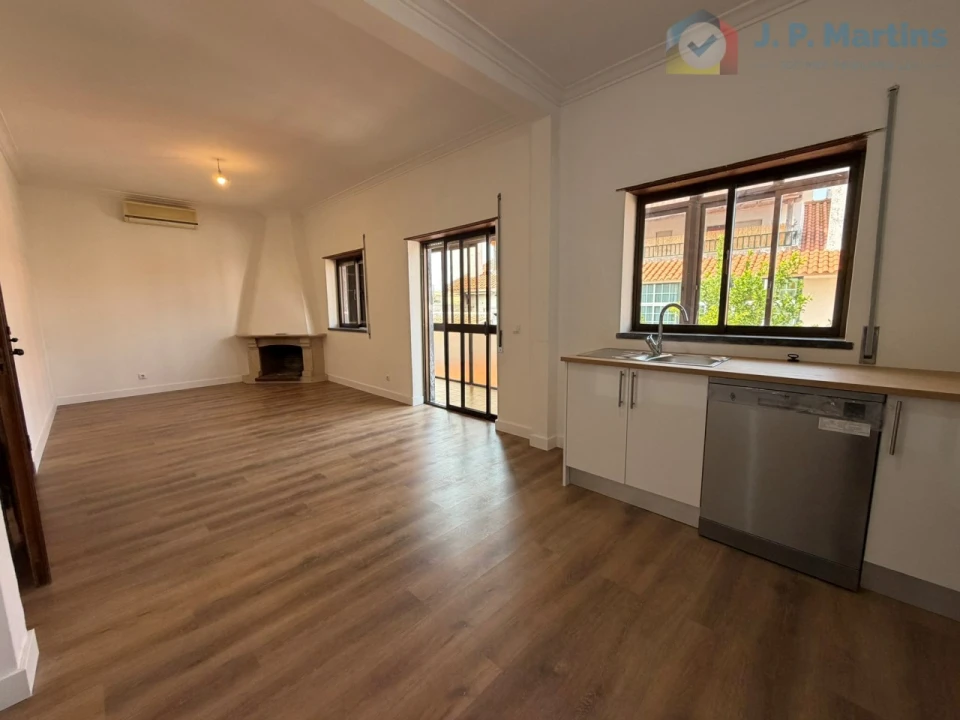 Apartamento T3 para Venda em Quinta do Conde Foto 4