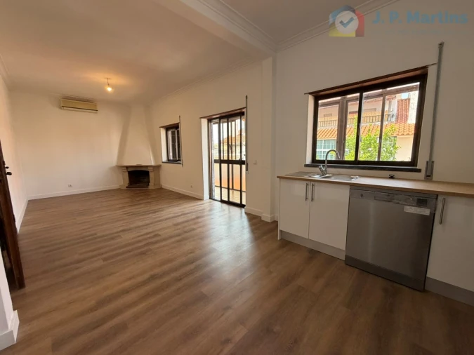 Apartamento T3 para Venda em Quinta do Conde Foto 4