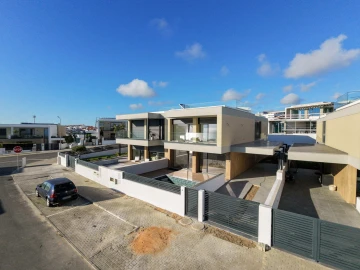 Moradia T4 para Venda em Ericeira