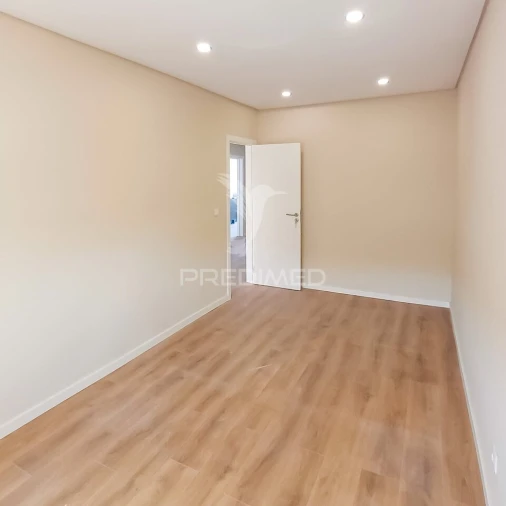 Apartamento T2 para Venda em Queluz e Belas Foto 22