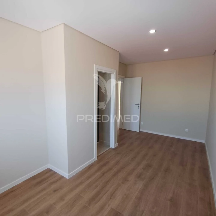 Apartamento T3 para Venda em Queluz e Belas Foto 17