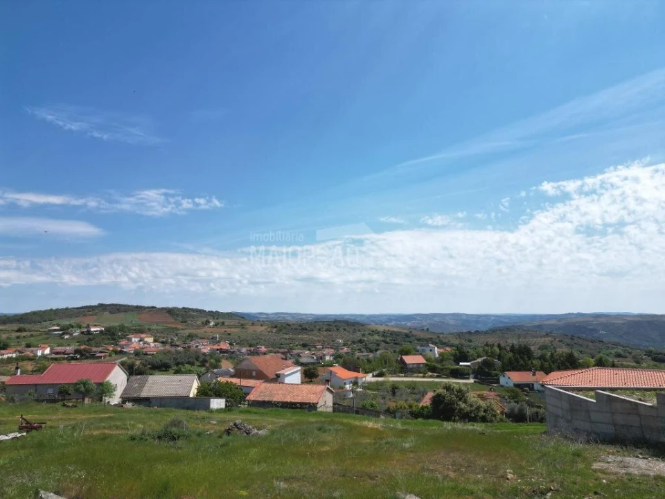 Terreno para Venda em São Pedro de Serracenos Foto 1