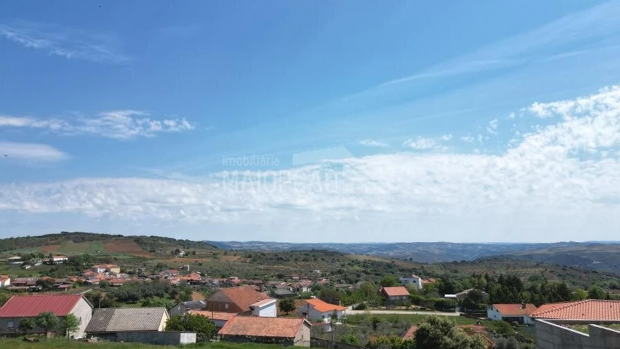 Terreno para Venda em São Pedro de Serracenos