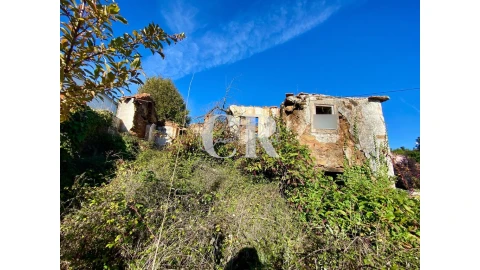 Moradia T2 para Venda em Castanheira de Pêra e Coentral