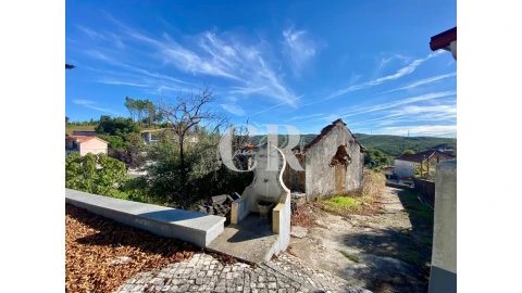 Moradia T2 para Venda em Castanheira de Pêra e Coentral