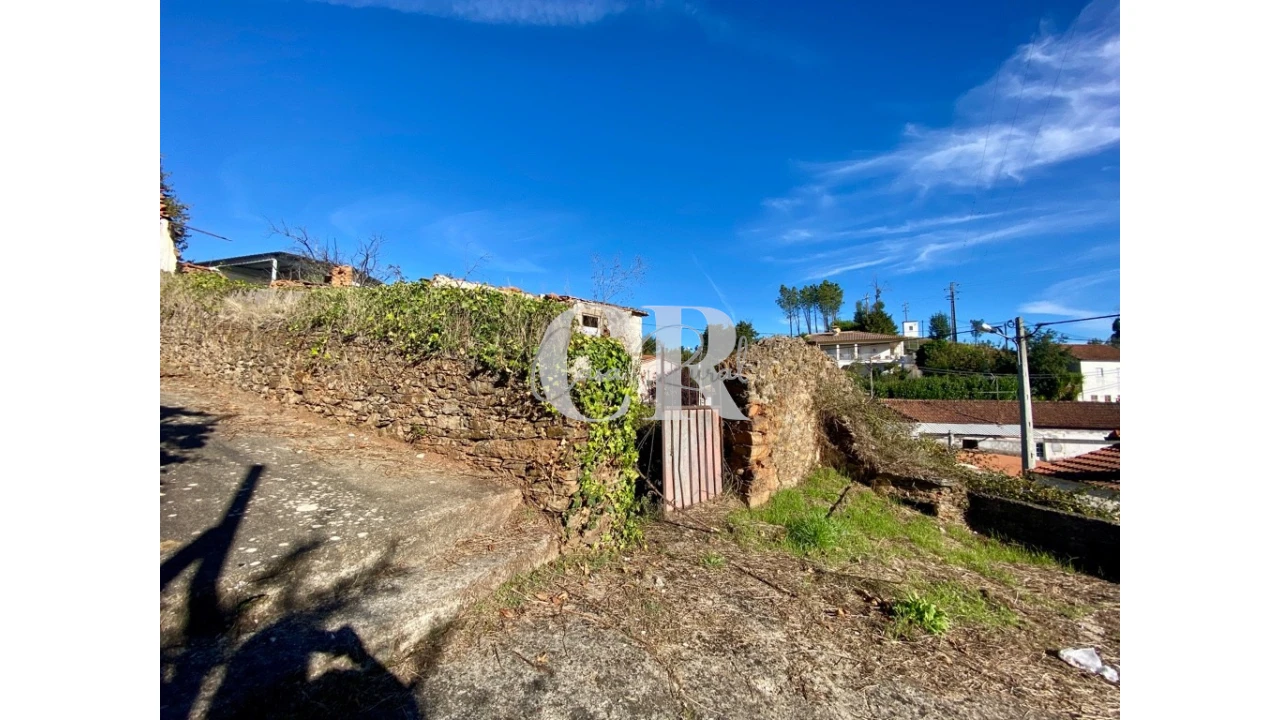 Moradia T2 para Venda em Castanheira de Pêra e Coentral Foto 9