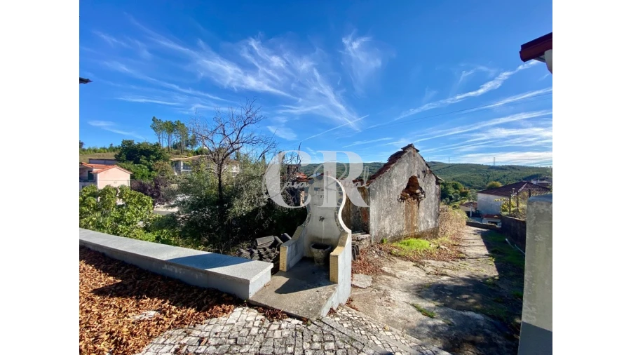 Moradia T2 para Venda em Castanheira de Pêra e Coentral Foto 4