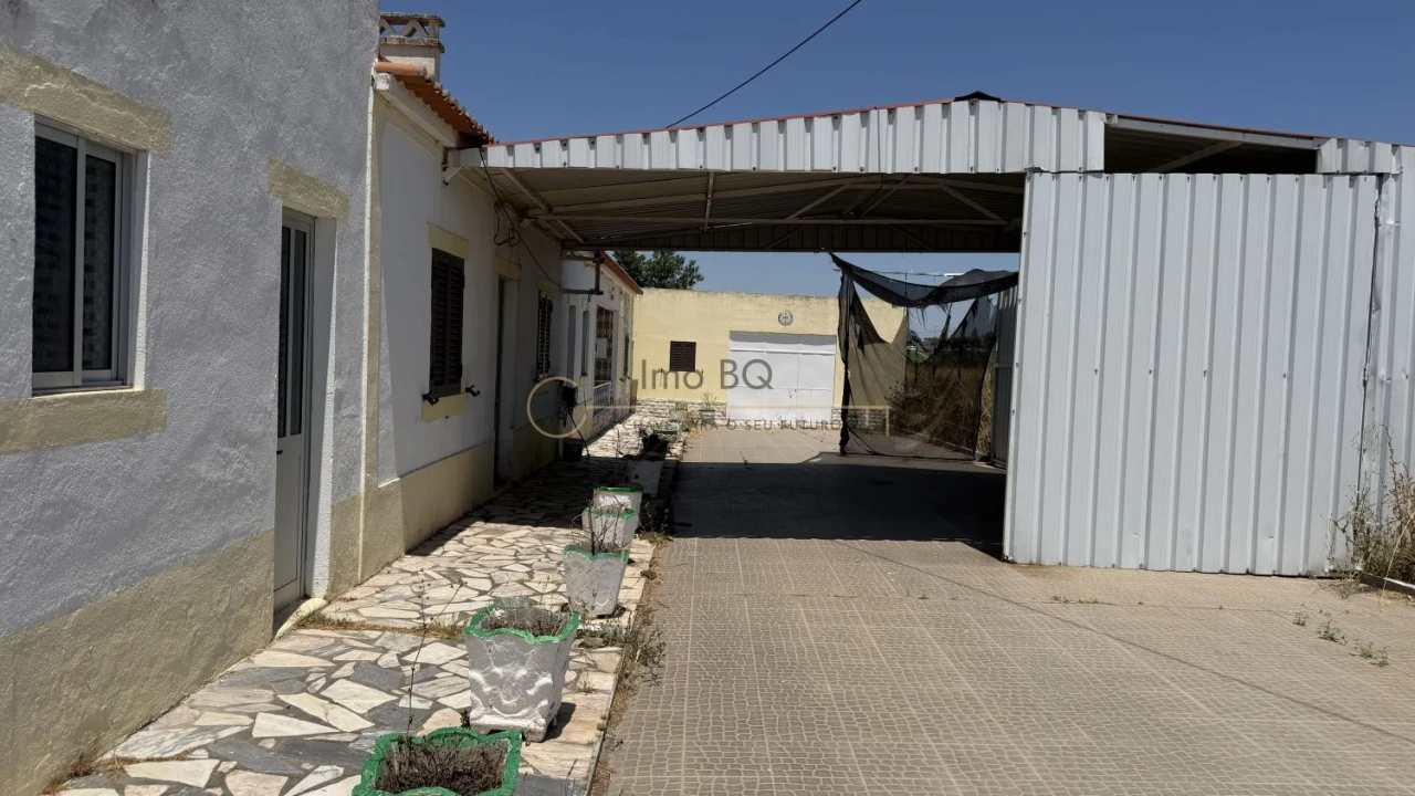 Moradia T4 para Venda em Atalaia e Alto Estanqueiro-Jardia Foto 2