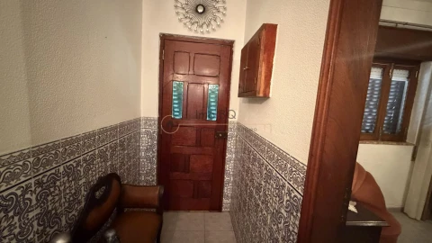 Moradia T4 para Venda em Atalaia e Alto Estanqueiro-Jardia