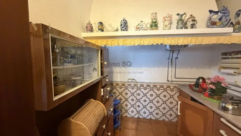 Moradia T4 para Venda em Atalaia e Alto Estanqueiro-Jardia