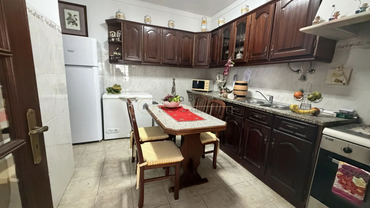 Moradia T4 para Venda em Atalaia e Alto Estanqueiro-Jardia Foto 19
