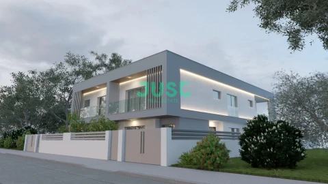 Moradia T4 para Venda em Fernao Ferro