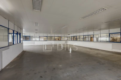 Armazém para Arrendamento em Carregado e Cadafais