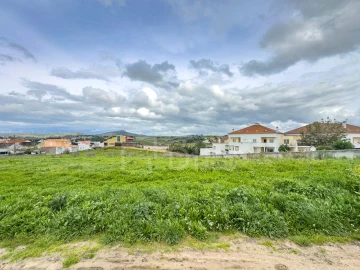 Terreno para Venda em Azueira e Sobral da Abelheira