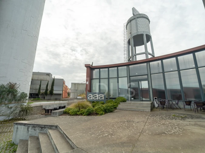 Armazém para Arrendamento em Cidade da Maia Foto 14