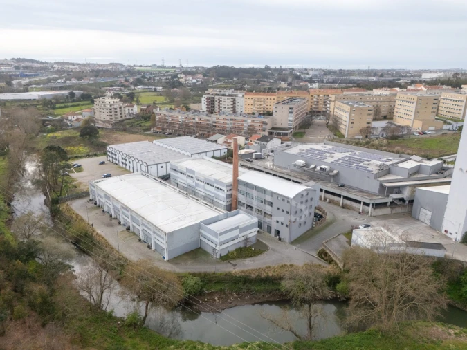 Armazém para Arrendamento em Cidade da Maia Foto 18