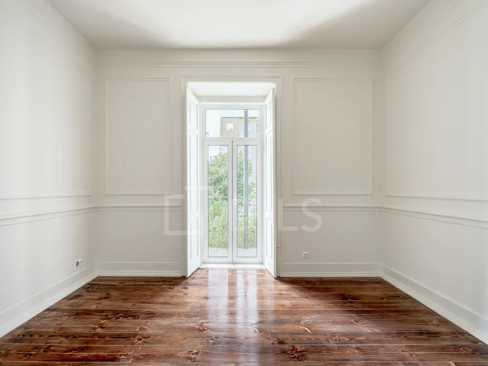 Apartamento T3 para Venda em Campo de Ourique Foto 1