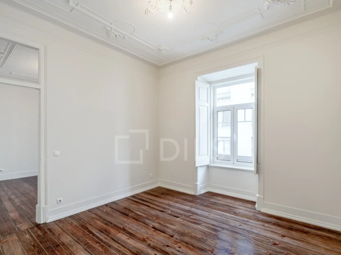 Apartamento T3 para Venda em Campo de Ourique Foto 19