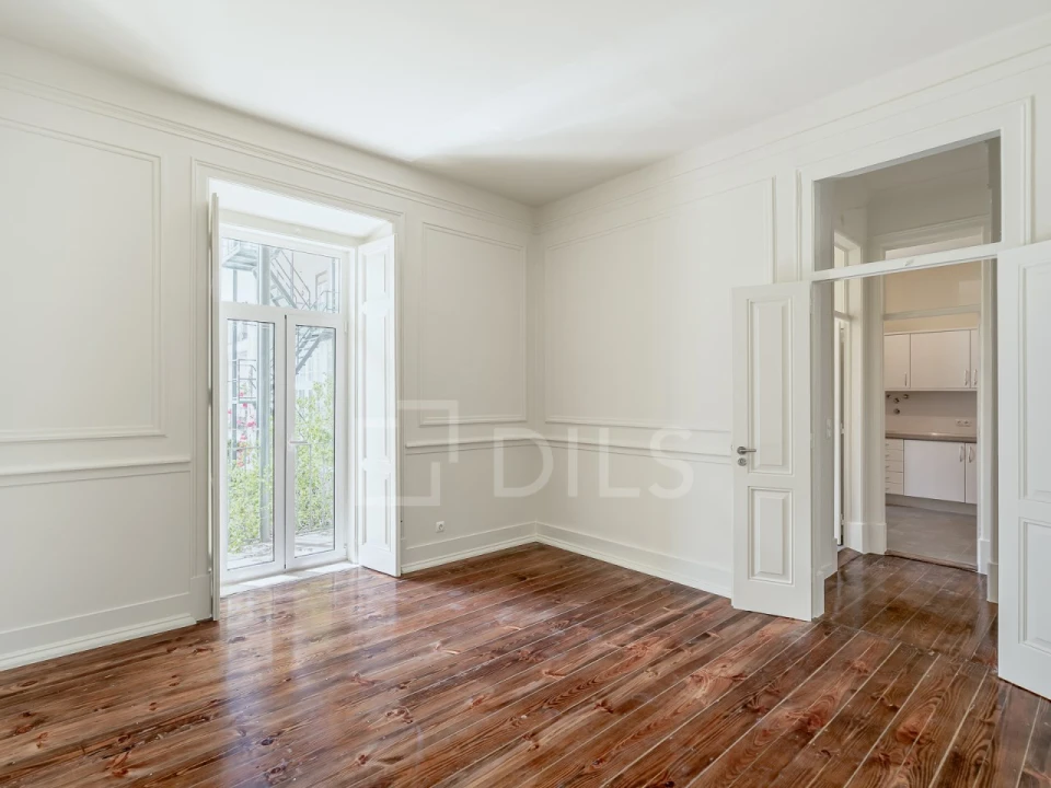 Apartamento T3 para Venda em Campo de Ourique Foto 1