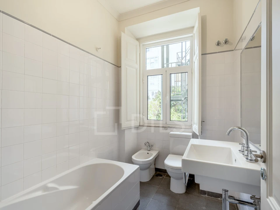 Apartamento T3 para Venda em Campo de Ourique Foto 6