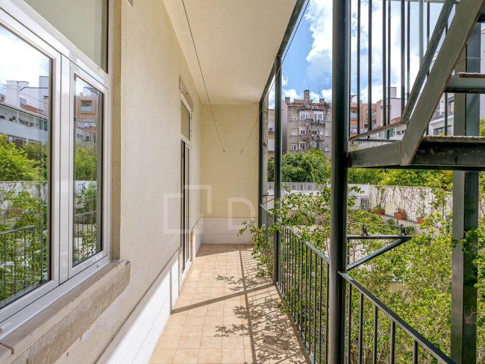 Apartamento T3 para Venda em Campo de Ourique Foto 27