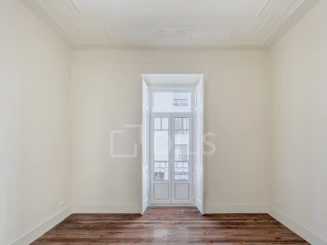 Apartamento T3 para Venda em Campo de Ourique