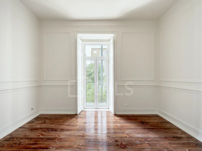 Apartamento T3 para Venda em Campo de Ourique Foto 4