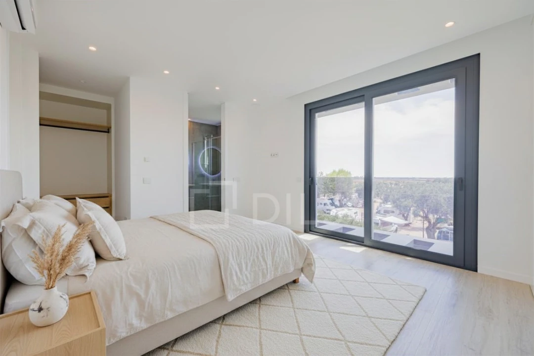 Moradia T4 para Venda em Tavira (Santa Maria e Santiago) Foto 6