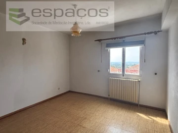 Moradia T2 para Venda em Vale de Prazeres e Mata da Rainha